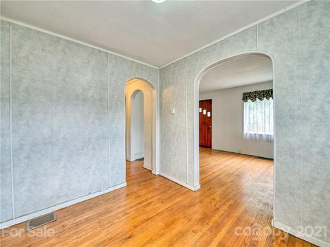 301 Painter St, Canton, NC 28716 photo 9