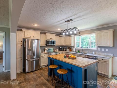 355 Misty Rd, Harmony, NC 28634 photo 8
