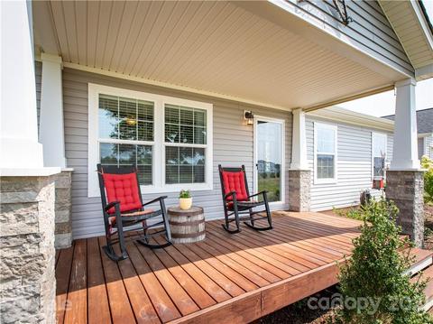 355 Misty Rd, Harmony, NC 28634 photo 4