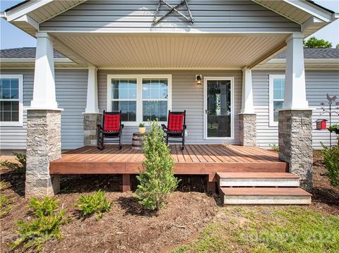 355 Misty Rd, Harmony, NC 28634 photo 1