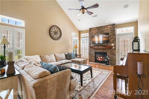 20224 Amy Lee Dr, Cornelius, NC 28031 photo 10