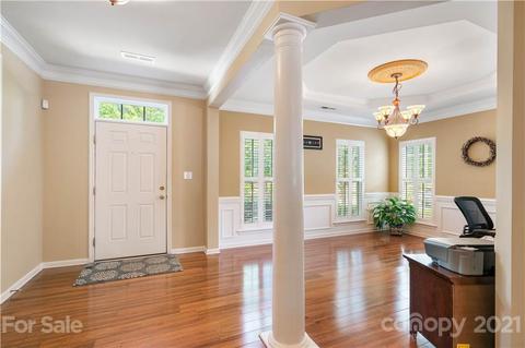 20224 Amy Lee Dr, Cornelius, NC 28031 photo 2