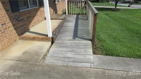 146 Resada Dr, Brevard, NC 28712 photo 4