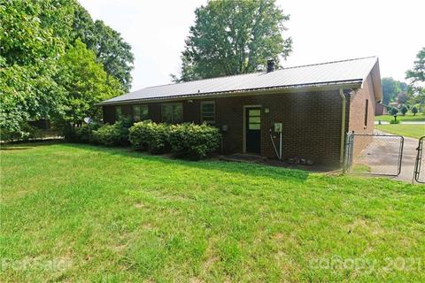 4657 Queens Rd, Hickory, NC 28602 photo 3