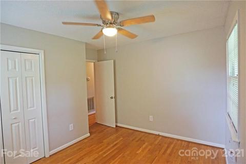 4657 Queens Rd, Hickory, NC 28602 photo 10