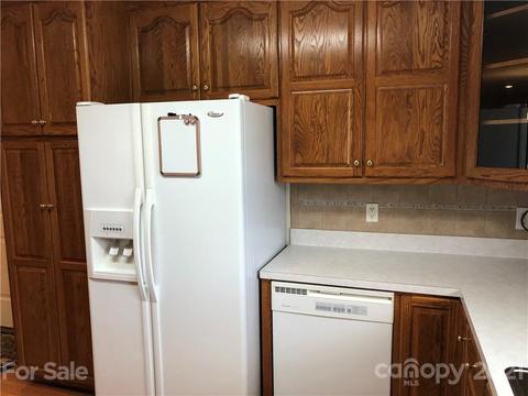 400 Willowbrook Dr, Morganton, NC 28655 photo 19