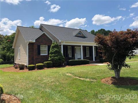 400 Willowbrook Dr, Morganton, NC 28655 photo 3