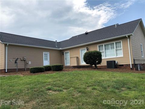400 Willowbrook Dr, Morganton, NC 28655 photo 6