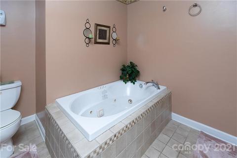2000 Greenleaf Rd, Clover, SC 29710 photo 11