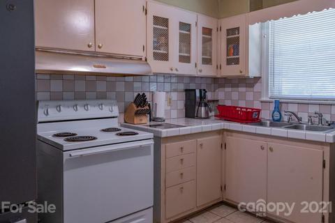 802 15th St NW, Conover, NC 28613 photo 9