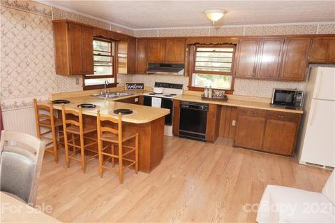 34 Chapel View Dr, Clyde, NC 28721 photo 12