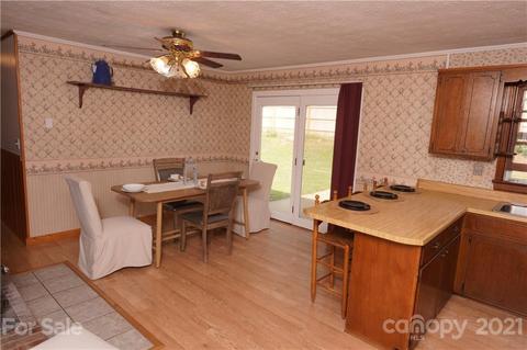 34 Chapel View Dr, Clyde, NC 28721 photo 15