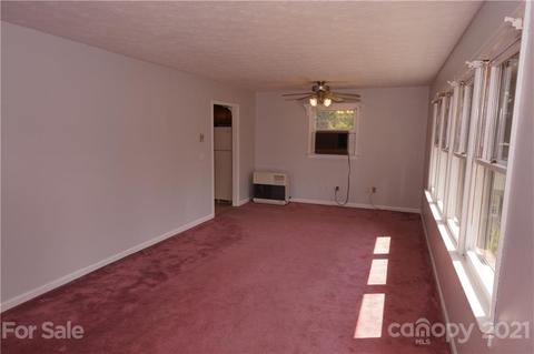 34 Chapel View Dr, Clyde, NC 28721 photo 10