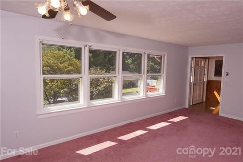 34 Chapel View Dr, Clyde, NC 28721 photo 9