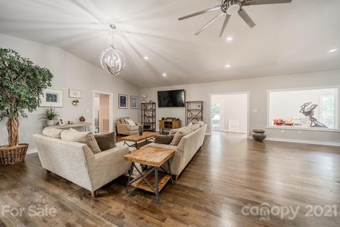 19533 Bustle Rd, Cornelius, NC 28031 photo 9