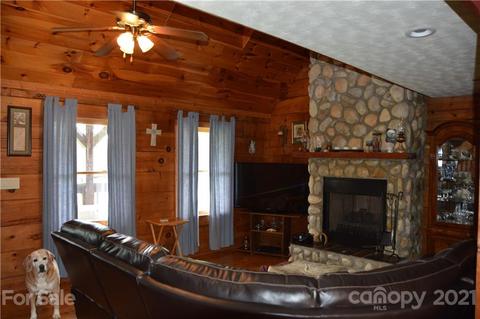 2930 Mcclellan Dr, Morganton, NC 28655 photo 4