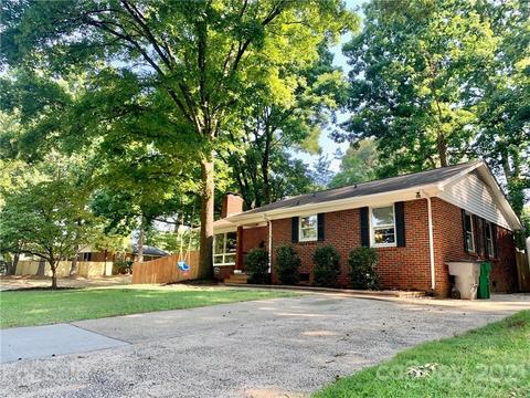 501 Bartling Rd, Charlotte, NC 28209 photo 2