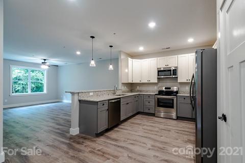 138 Foxden Dr #101, Fletcher, NC 28732 photo 1