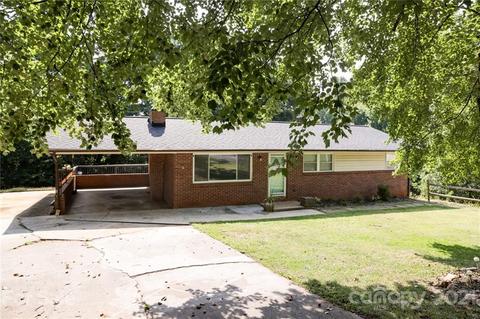5084 Circle Dr, Conover, NC 28613 photo 1