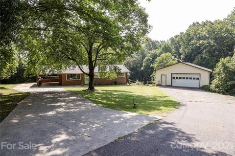 5084 Circle Dr, Conover, NC 28613 photo 3