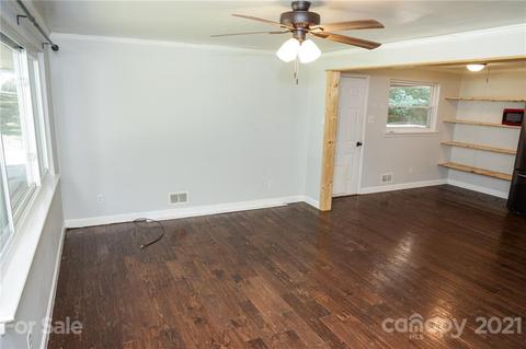 5084 Circle Dr, Conover, NC 28613 photo 5