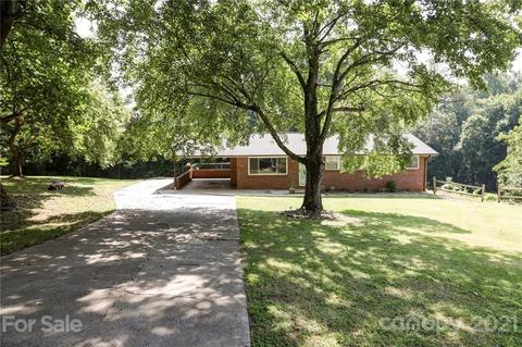 5084 Circle Dr, Conover, NC 28613 photo 2