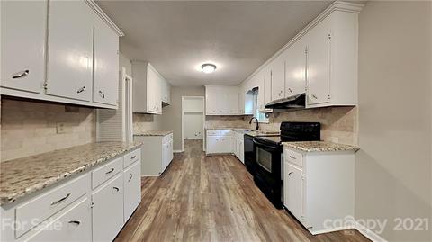 1606 Willowbrook Dr, Fort Mill, SC 29708 photo 4
