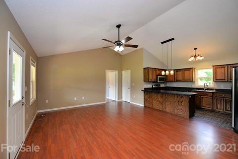 10 Parris Branch Rd, Sylva, NC 28779 photo 10