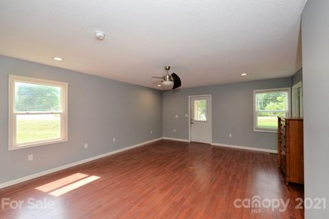 10 Parris Branch Rd, Sylva, NC 28779 photo 8