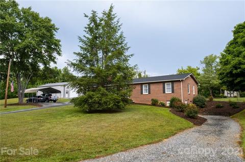 749 Johnson Dr, Morganton, NC 28655 photo 2