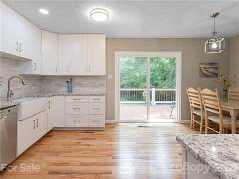 55 Pine Tree Dr, Candler, NC 28715 photo 6