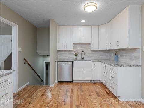 55 Pine Tree Dr, Candler, NC 28715 photo 9