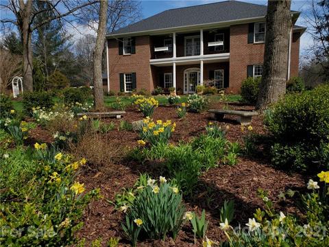 5 Walnut Ln, Fletcher, NC 28732 photo 3