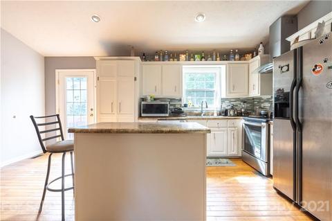 1302 Trinity Pl, Granite Falls, NC 28630 photo 7