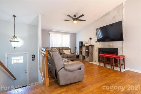 1302 Trinity Pl, Granite Falls, NC 28630 photo 4