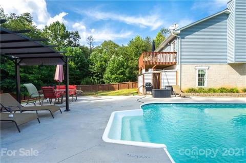 1302 Trinity Pl, Granite Falls, NC 28630 photo 2
