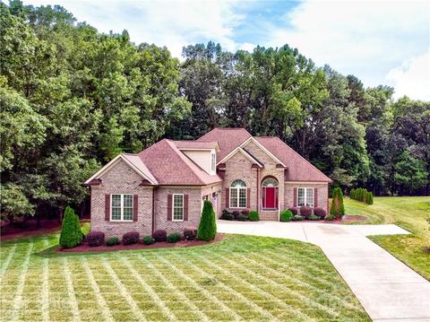 1910 Scuffle Hill Dr, Monroe, NC 28110 photo 1