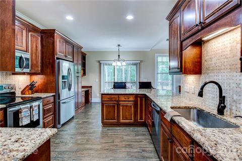 1910 Scuffle Hill Dr, Monroe, NC 28110 photo 11