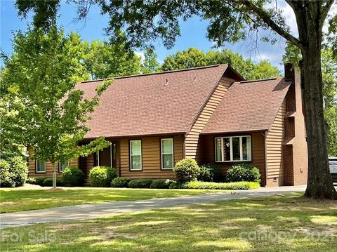 1409 Crescent St, Monroe, NC 28112 photo 2