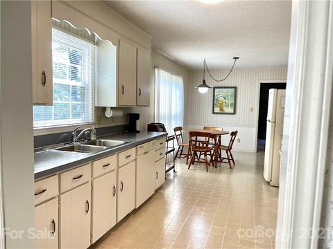 1409 Crescent St, Monroe, NC 28112 photo 6