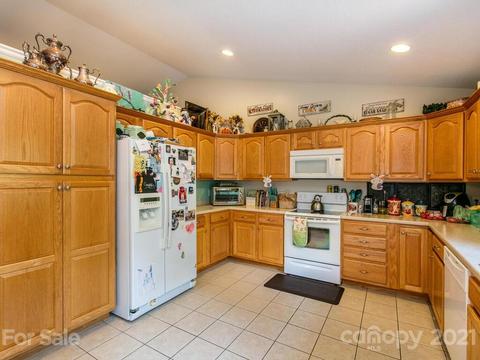 45 Kelly Fields Dr, Alexander, NC 28701 photo 13