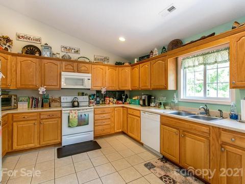 45 Kelly Fields Dr, Alexander, NC 28701 photo 12