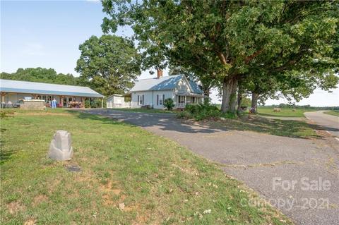 141 Allen Rd, Harmony, NC 28634 photo 4