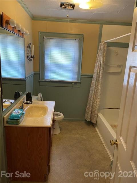 211 E Boyd St, Maiden, NC 28650 photo 4