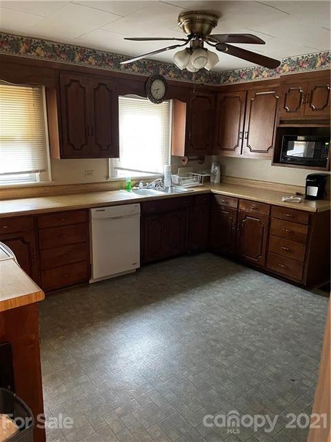 211 E Boyd St, Maiden, NC 28650 photo 3