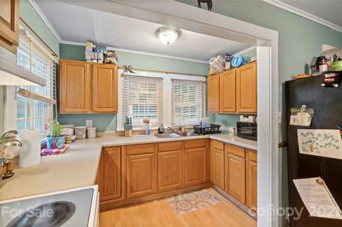 404 High St, Lowell, NC 28098 photo 13