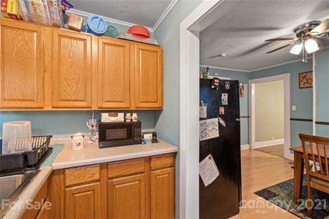404 High St, Lowell, NC 28098 photo 10