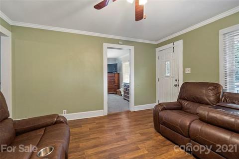 404 High St, Lowell, NC 28098 photo 7