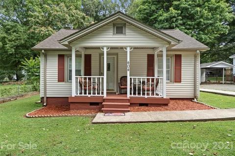 404 High St, Lowell, NC 28098 photo 2