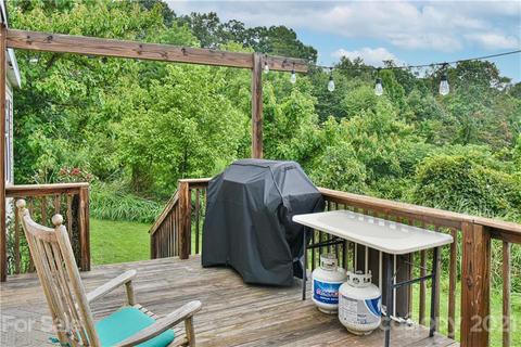 111 Persimmon Ln, Marshall, NC 28753 photo 8